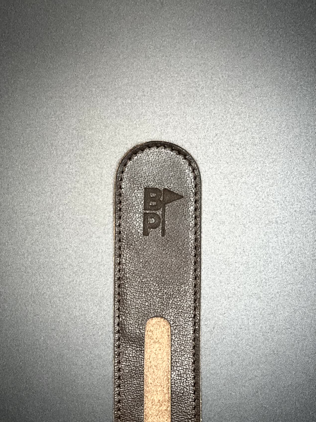 bespokepars-leder-cover-logo